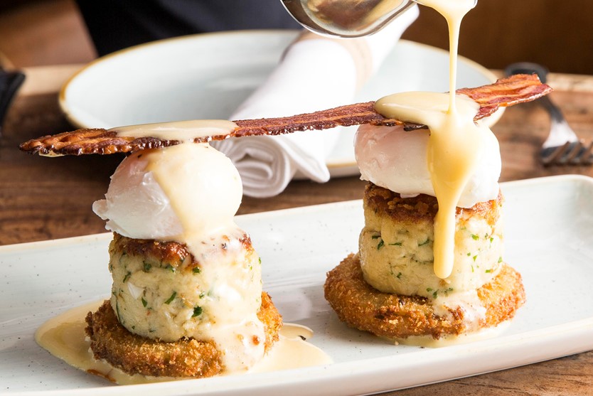 Yardbird Crab Cake Benedict (Marina Bay Sands)