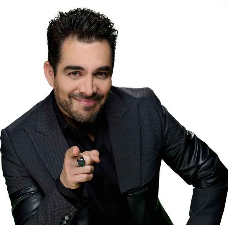 EstrellaTV announces Season 3 premiere of Tu-Night con Omar Chaparro