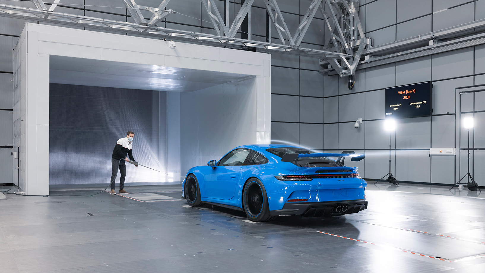 Porsche 911 GT3 in the wind tunnel 