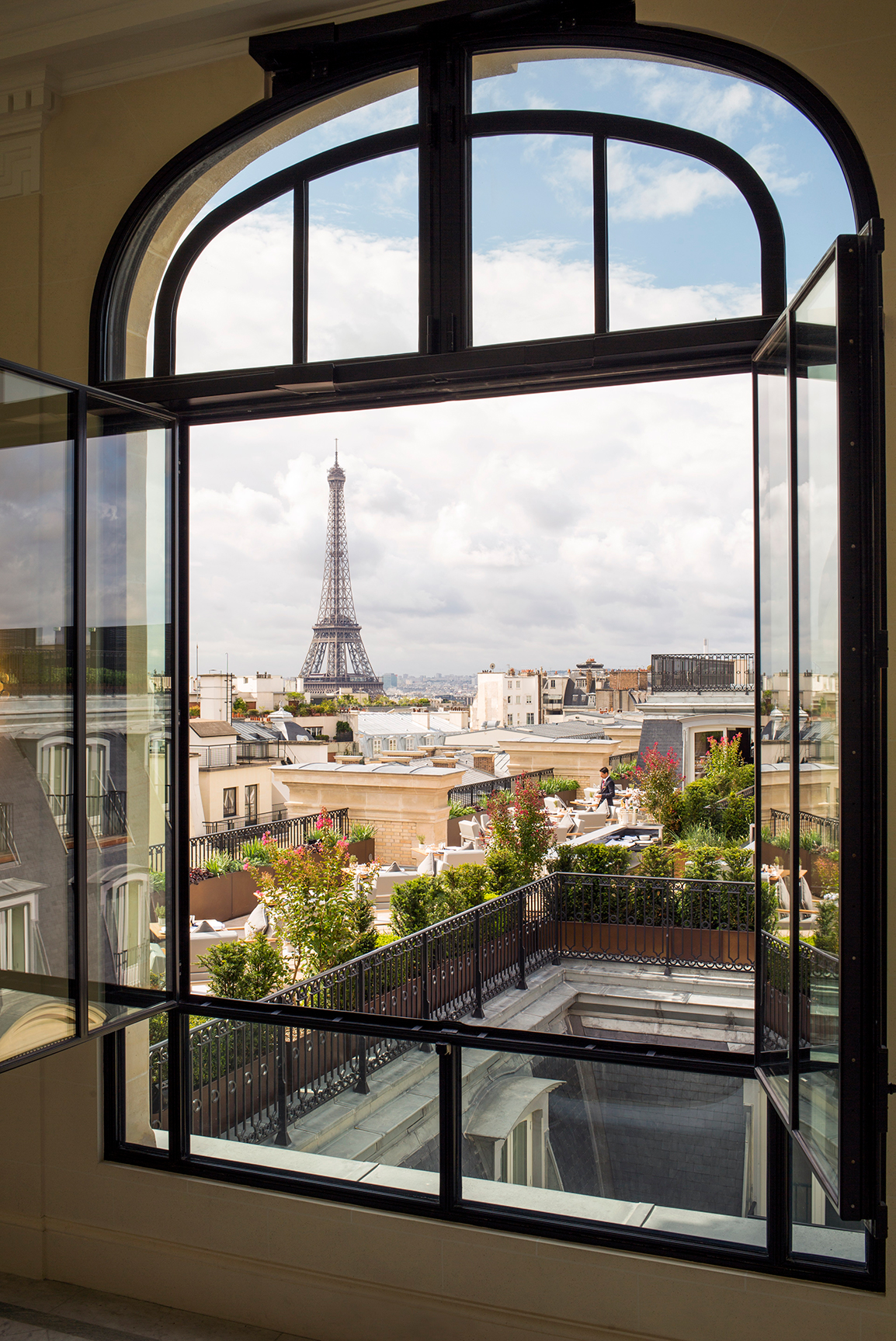 Le Rooftop Terrace at The Peninsula Paris