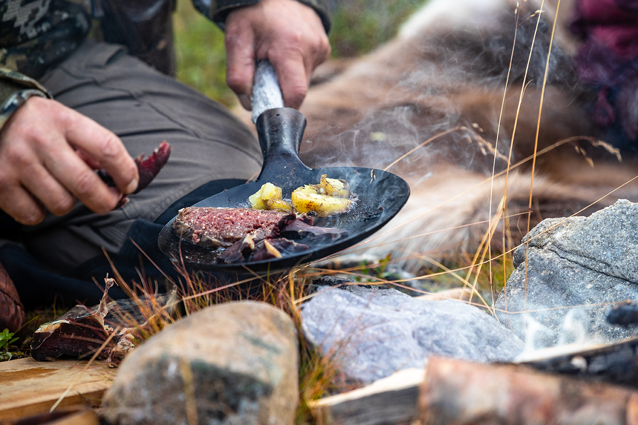 “The Edible Country” concept, flavors from Sami cuisine at Renbiten in Grövelsjön, Northern Dalarna.