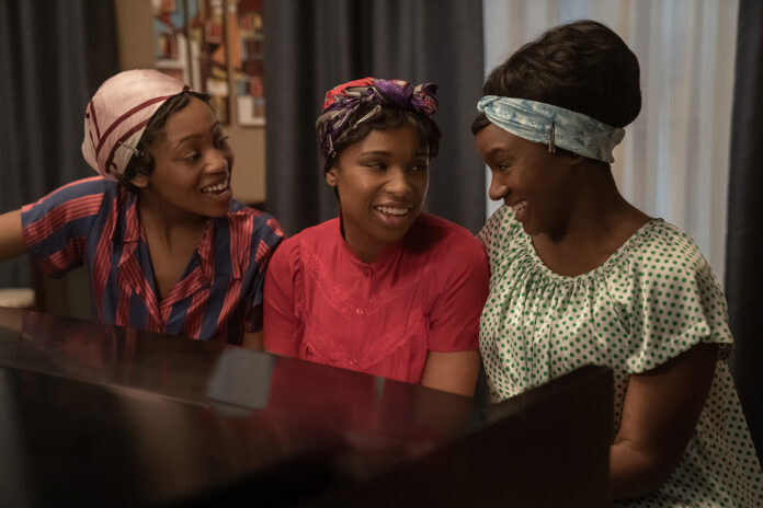 (l-r.) Hailey Kilgore stars as Carolyn Franklin, Jennifer Hudson as Aretha Franklin and Saycon Sengbloh as Erma Franklin in RESPECT A Metro Goldwyn Mayer Pictures film. (Photo credit: Quantrell D. Colbert © 2021 Metro-Goldwyn-Mayer Pictures Inc. All Rights Reserved.)