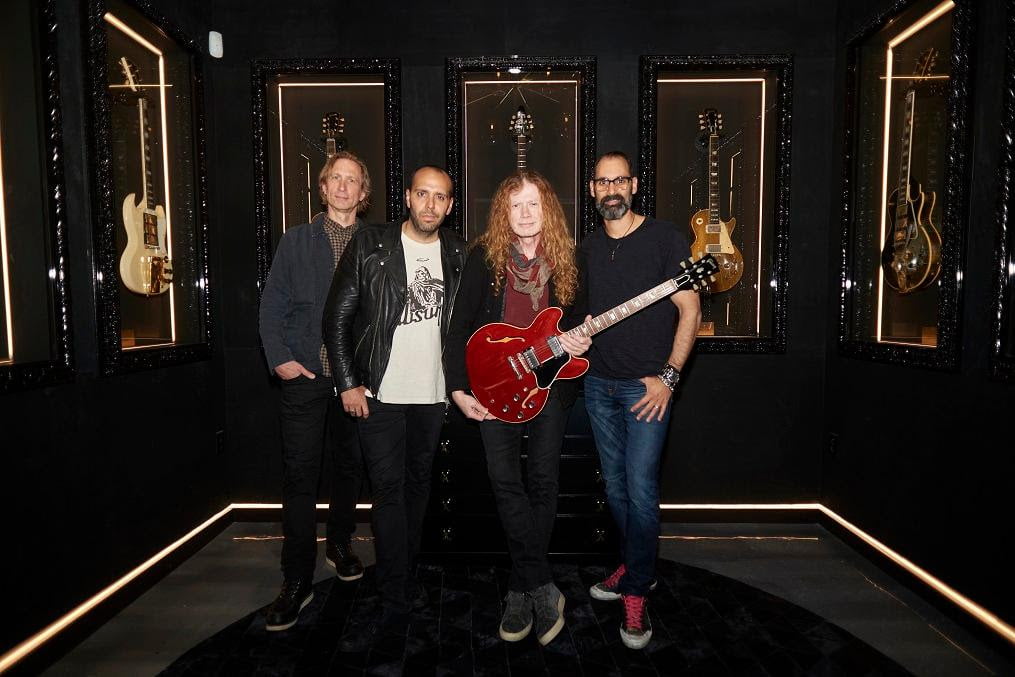 Above (L-R): Bob Johnsen (5B Management), Mark Agnesi (Director of Brand Experience, Gibson Brands), Dave Mustaine and Cesar Gueikian (Brand President, Gibson Brands), pictured inside the Gibson Garage vault.