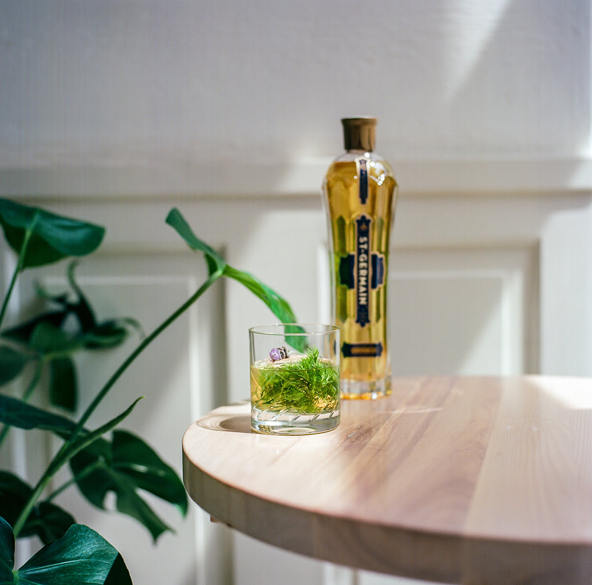 ST~GERMAIN Elderflower Liqueur - DIY Bouquet Spritz