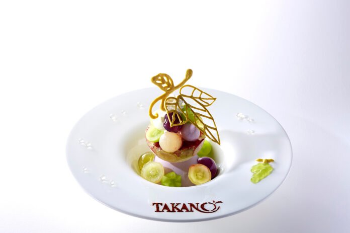 Grapes dessert plate from Takano Fruit Parlor