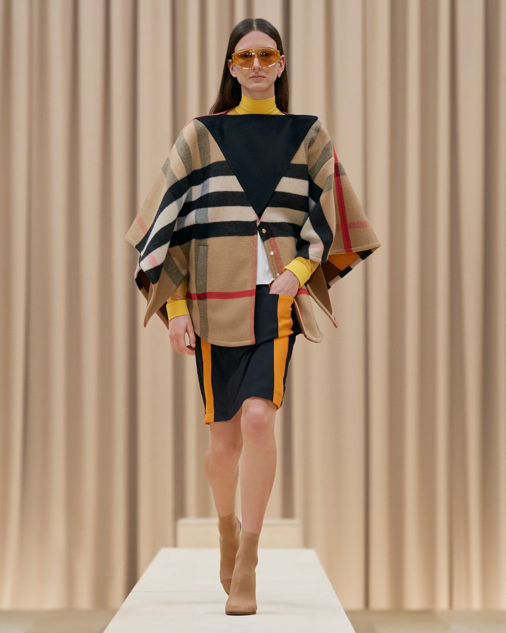 Burberry's Autumn/Winter 2021 womenswear collection