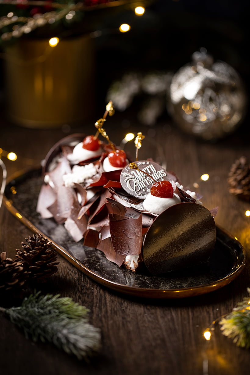 Black Forest Log Cake - 2021 Holiday dining experiences at The Manor and The St. Regis Bar in Macao