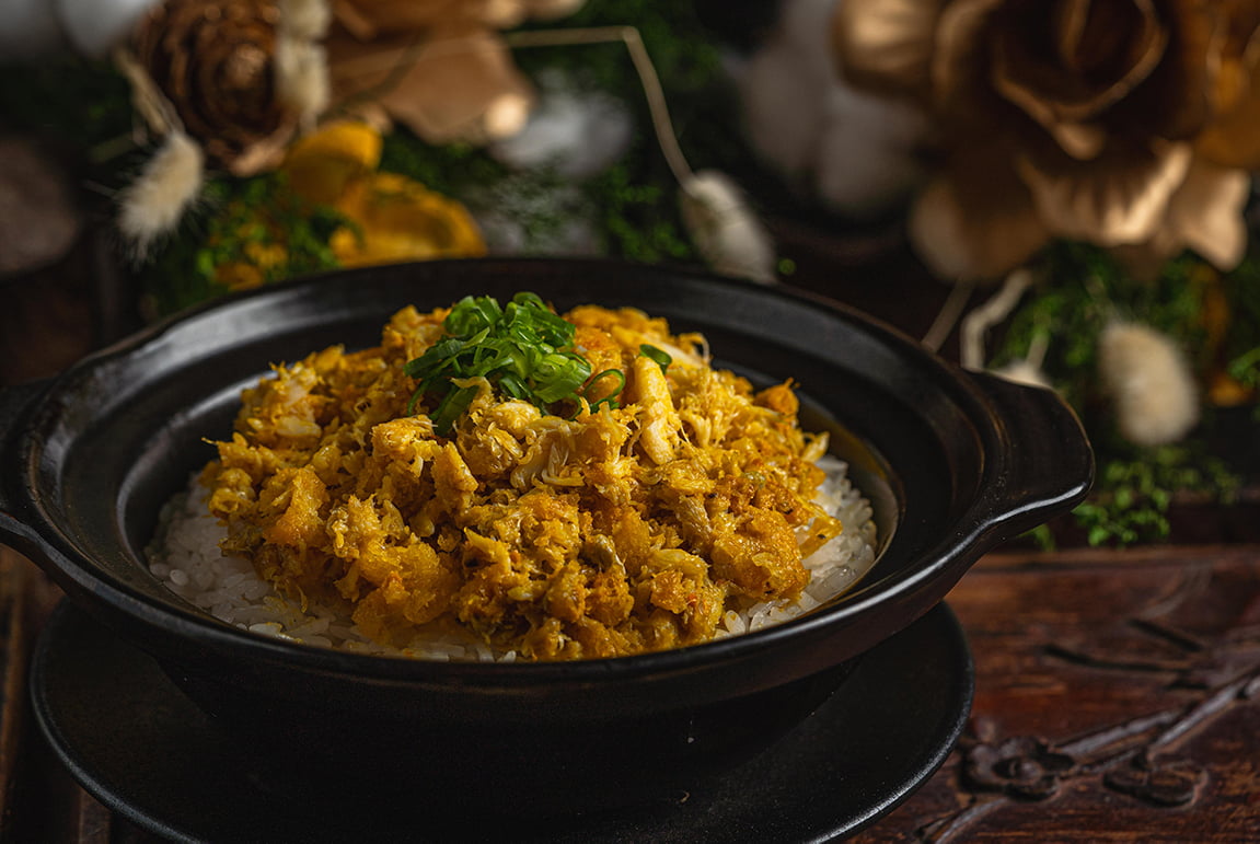 Mott 32 hairy crab roe claypot rice