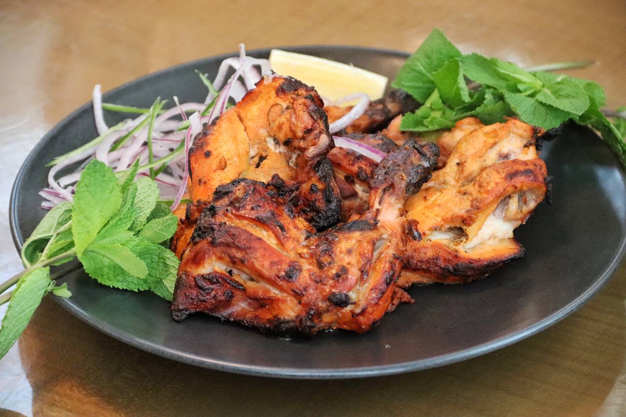 https://www.snaptaste.com/wp-content/uploads/2021/11/RISE_Tandoori-Spring-Chicken-with-Yoghurt-Mint-Sauce.jpeg