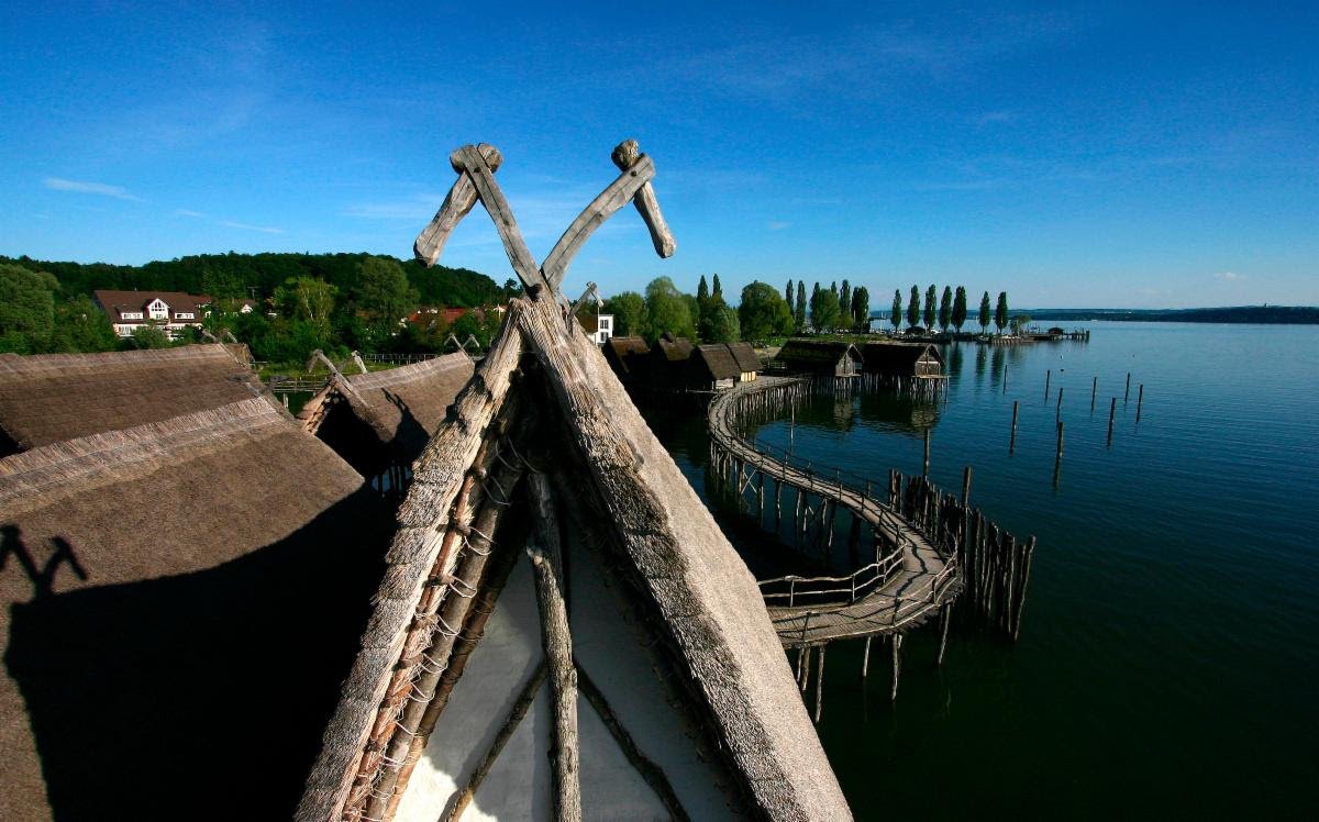 Pfahlbauten or Stilt Houses by Mende