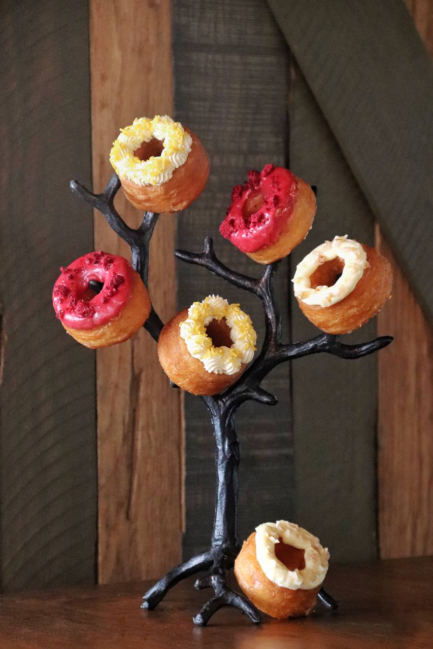 Yardbird Easter Doughnut Tree