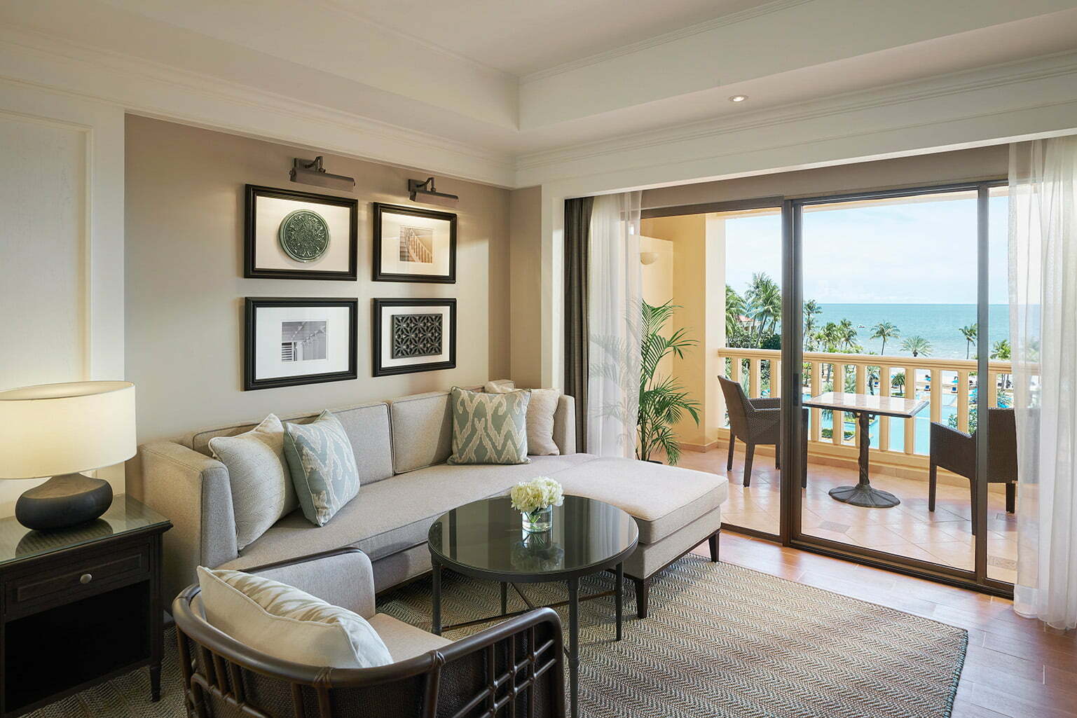 Club Suite - Dusit Thani Hua Hin