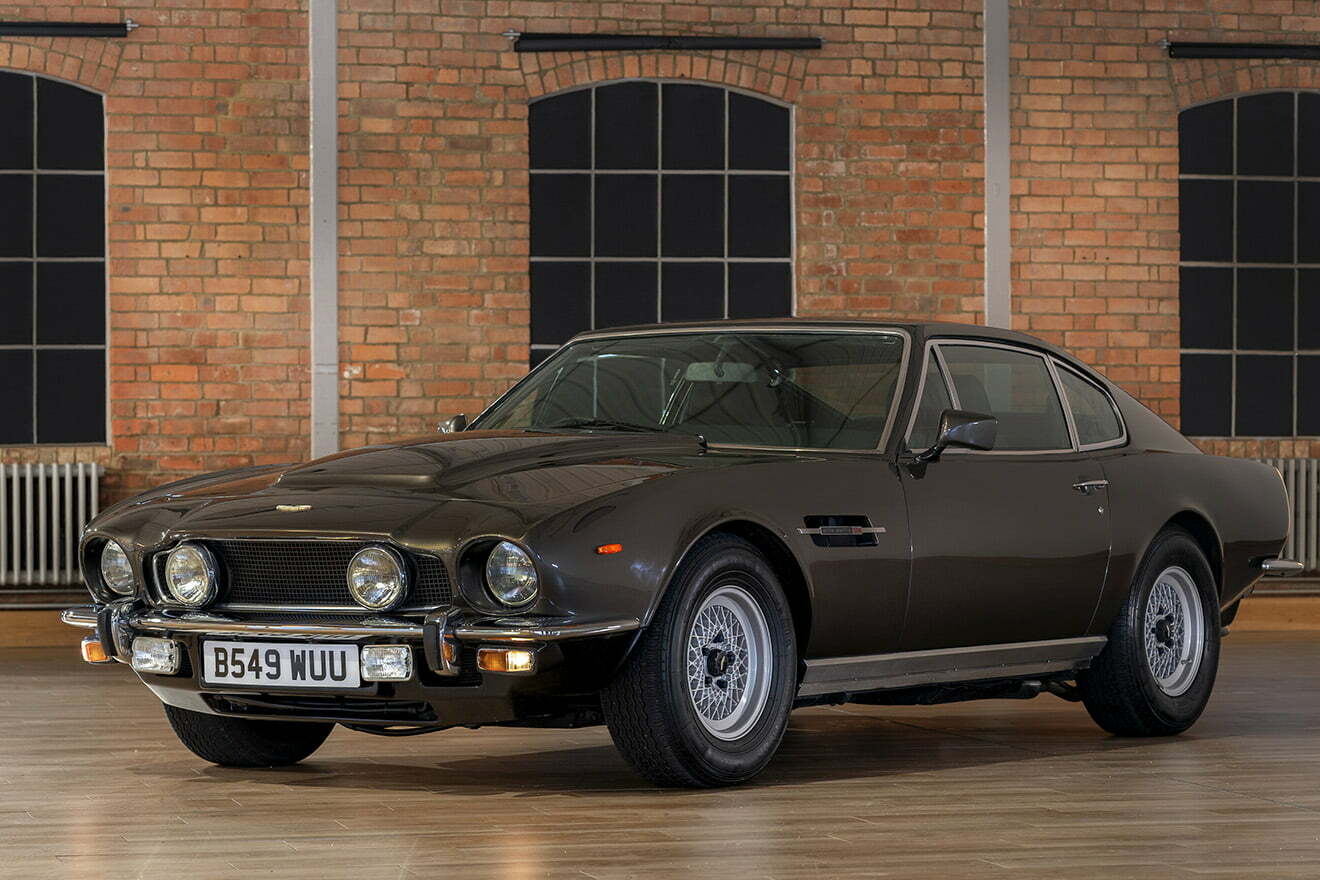 NO TIME TO DIE ASTON MARTIN V8