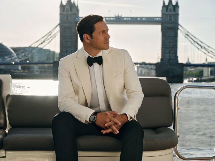 007 White Dinner Jacket