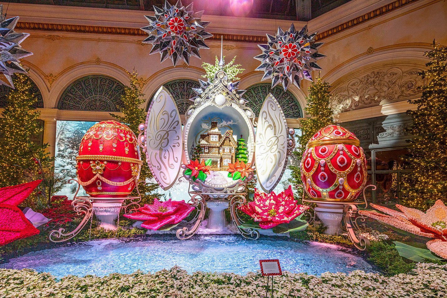 snap-taste-video-2022-holiday-display-at-bellagio-s-conservatory-botanical-gardens