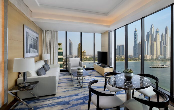 Marriott Resort Palm Jumeirah, Dubai - Suite Living Room