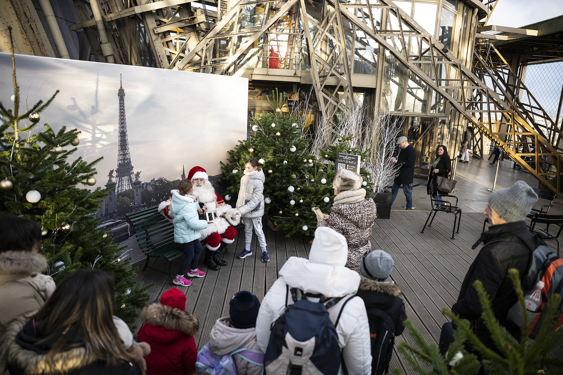 Holiday Experience at the Eiffel Tower in Paris 