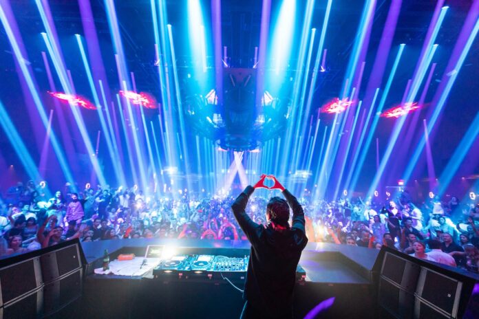 Tiësto at Zouk Nightclub