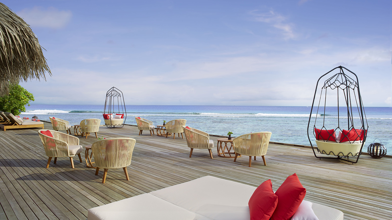 Anantara Veli Maldives Resort - Dhoni - deck