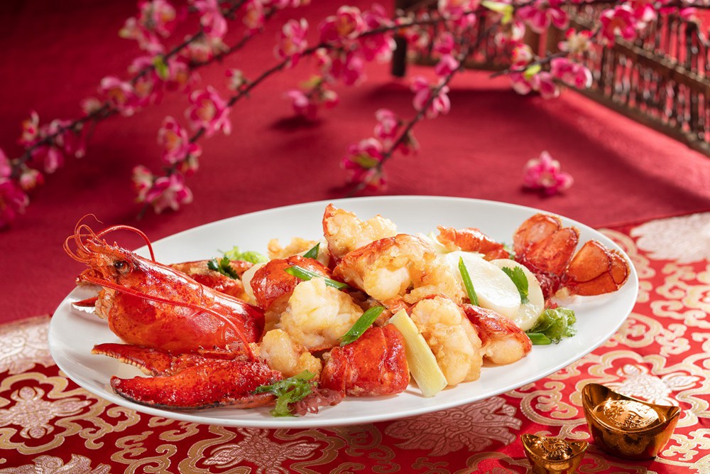 Lotus Palace, The Parisian Macao Stir-fried Canadian Lobster with Rice Cake and Spring Onion