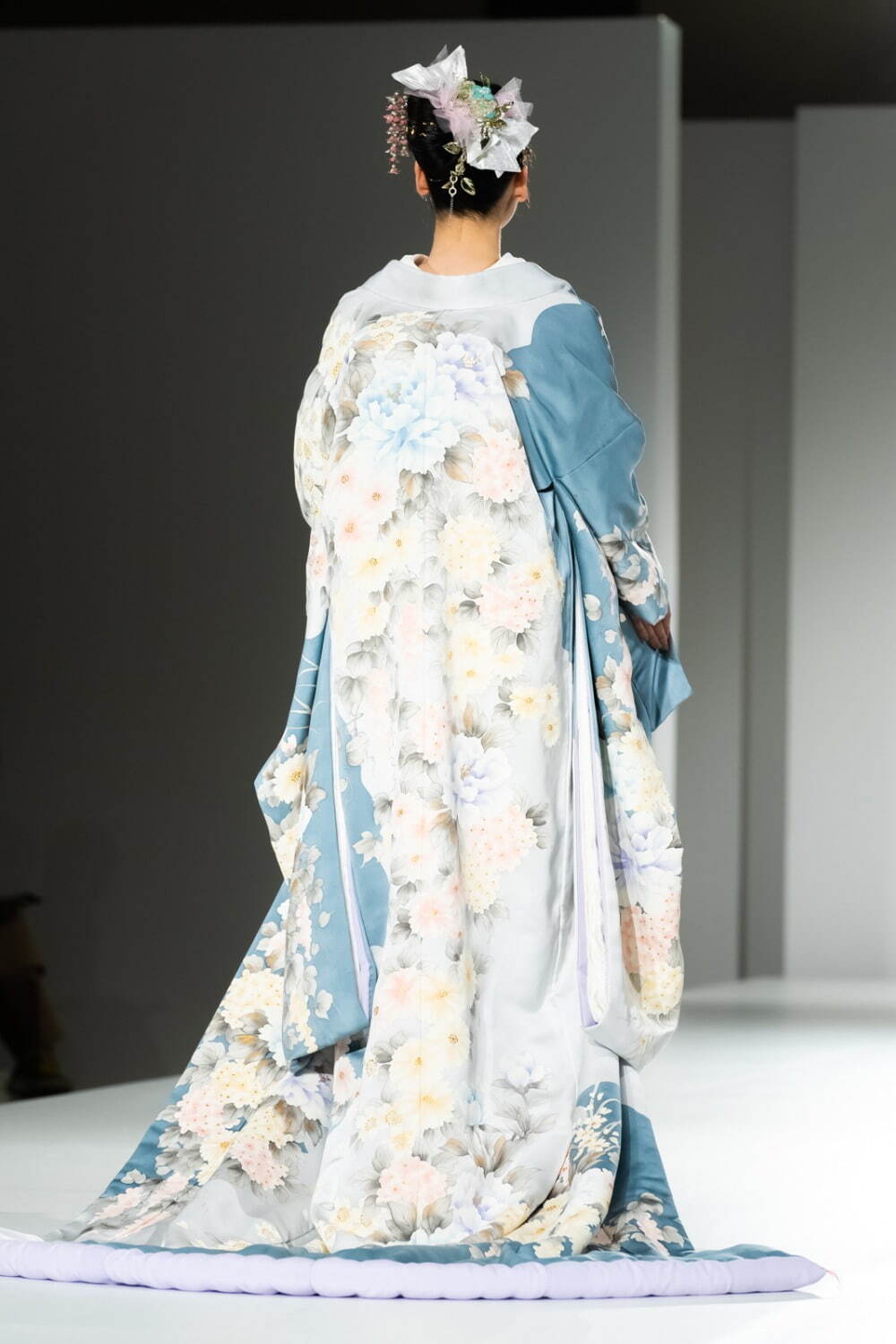 Yumi Katsura’s Autumn/Winter 2023-2024 collection