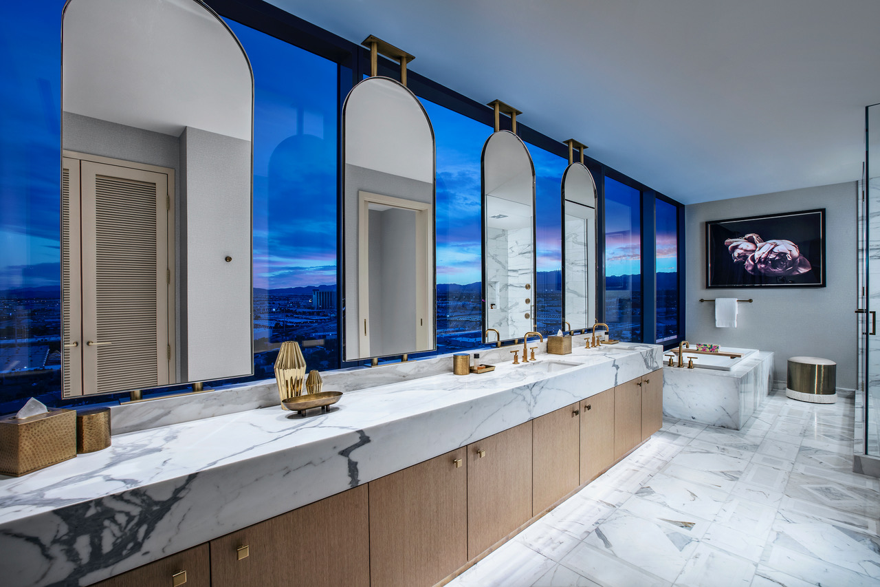 Blush Suite Bathroom - 26th Floor - Palms Casino Resort