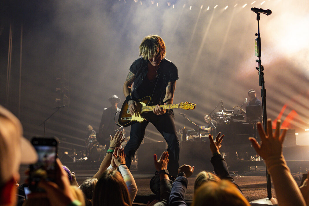 SNAP TASTE | Keith Urban Rocks Las Vegas with New Residency Show