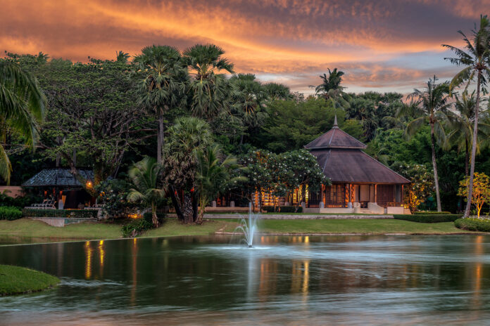 Pullman Phuket Arcadia Karon Beach Resort Spa - Exterior & Lagoon