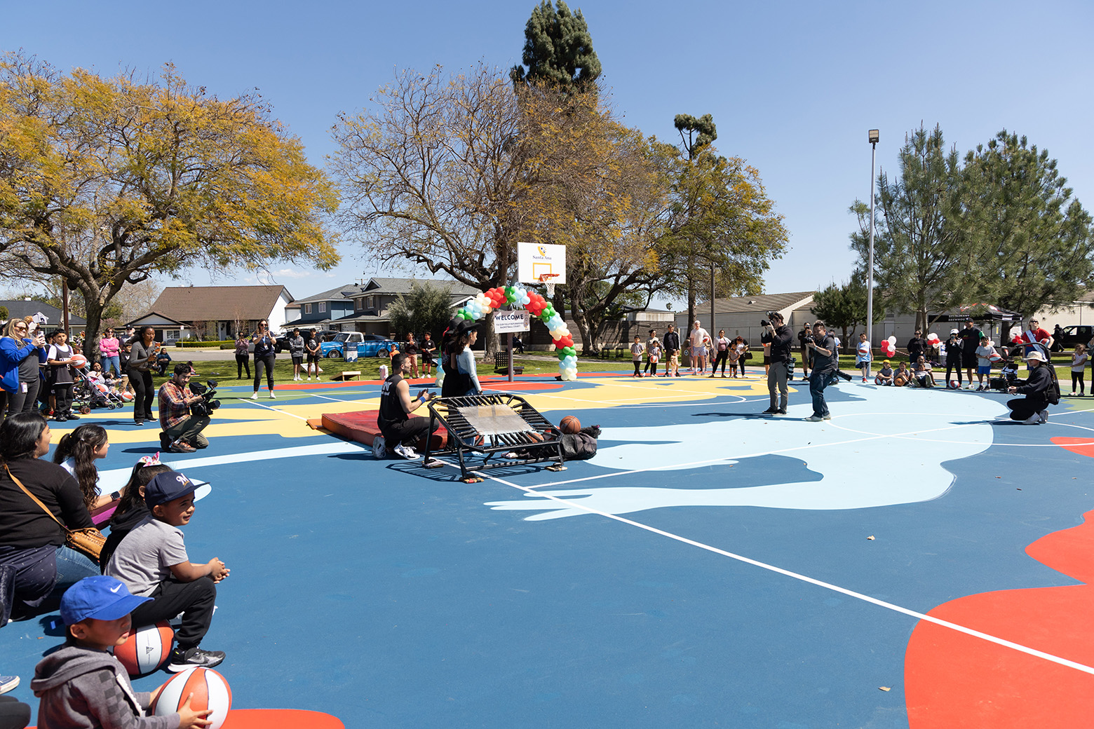 BJ’s Restaurant & Brewhouse® Honors Roots with Santa Ana Basketball Court Renovation (Photo by: Julie Nguyen)