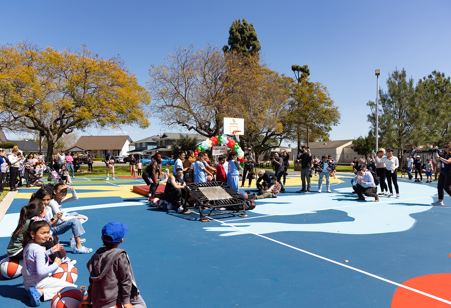 BJ’s Restaurant & Brewhouse® Honors Roots with Santa Ana Basketball Court Renovation (Photo by: Julie Nguyen)