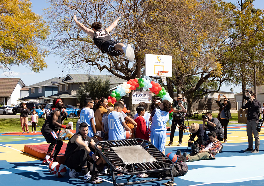 BJ’s Restaurant & Brewhouse® Honors Roots with Santa Ana Basketball Court Renovation (Photo by: Julie Nguyen)