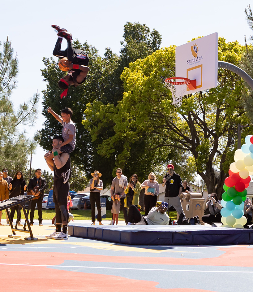 BJ’s Restaurant & Brewhouse® Honors Roots with Santa Ana Basketball Court Renovation (Photo by: Julie Nguyen)