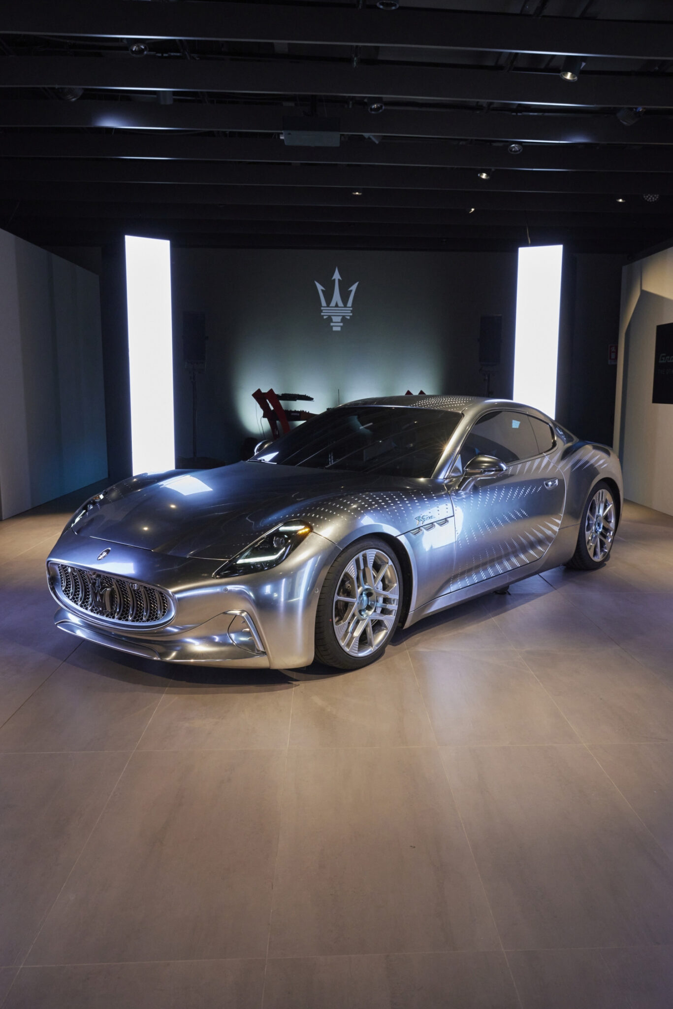 SNAP TASTE | Maserati Unveils New GranTurismo with Star-Studded ...