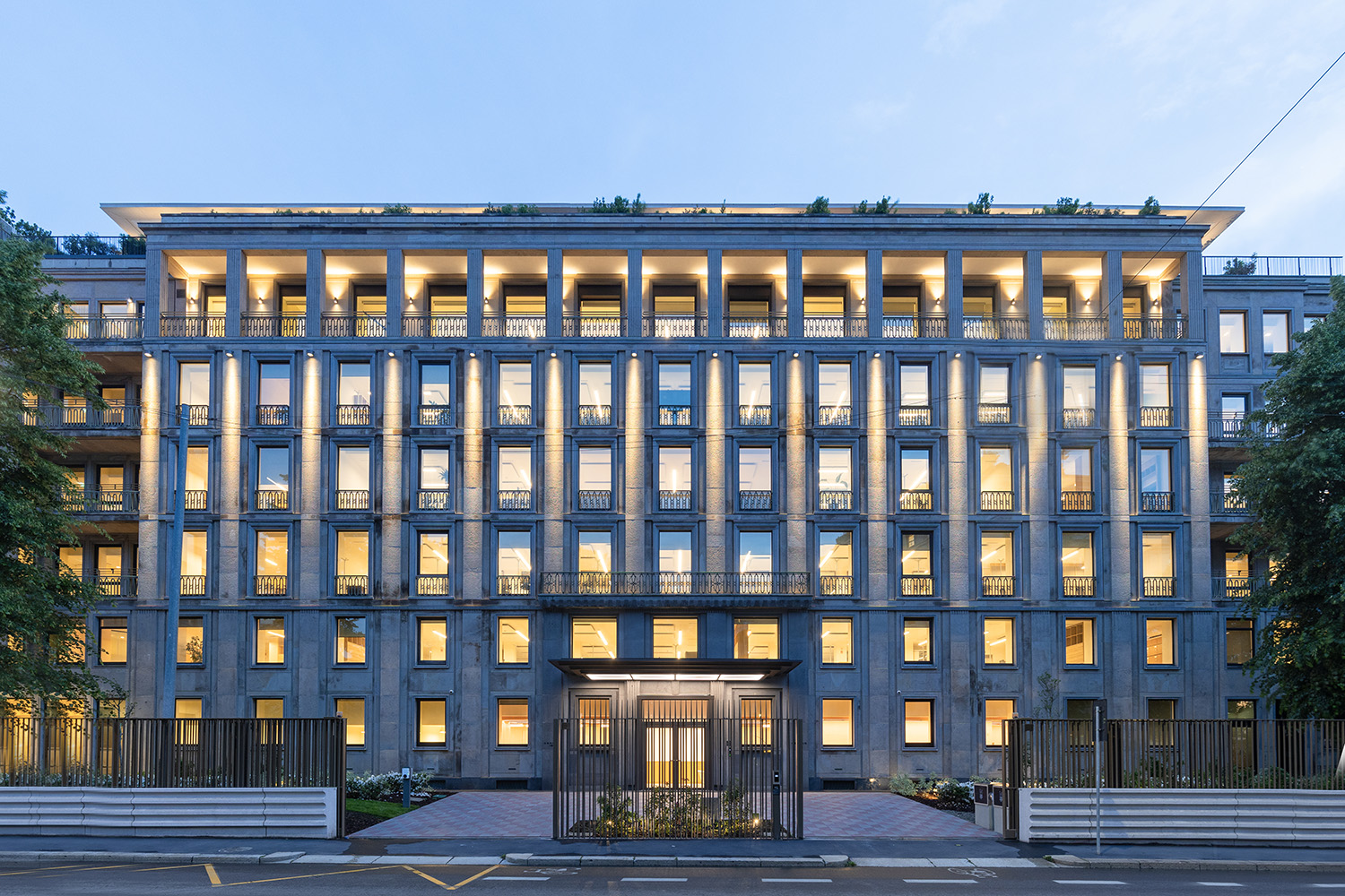 Kering has announced the opening of its new 9,500 square-meter offices in Milan.