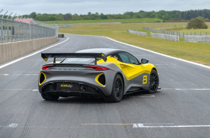 Lotus Emira GT4