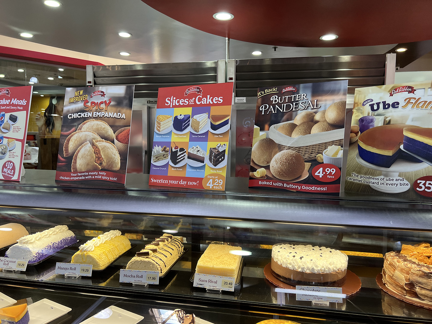 Cakes - Seafood City Supermarket in Irvine, California - Photo by Julie Nguyen