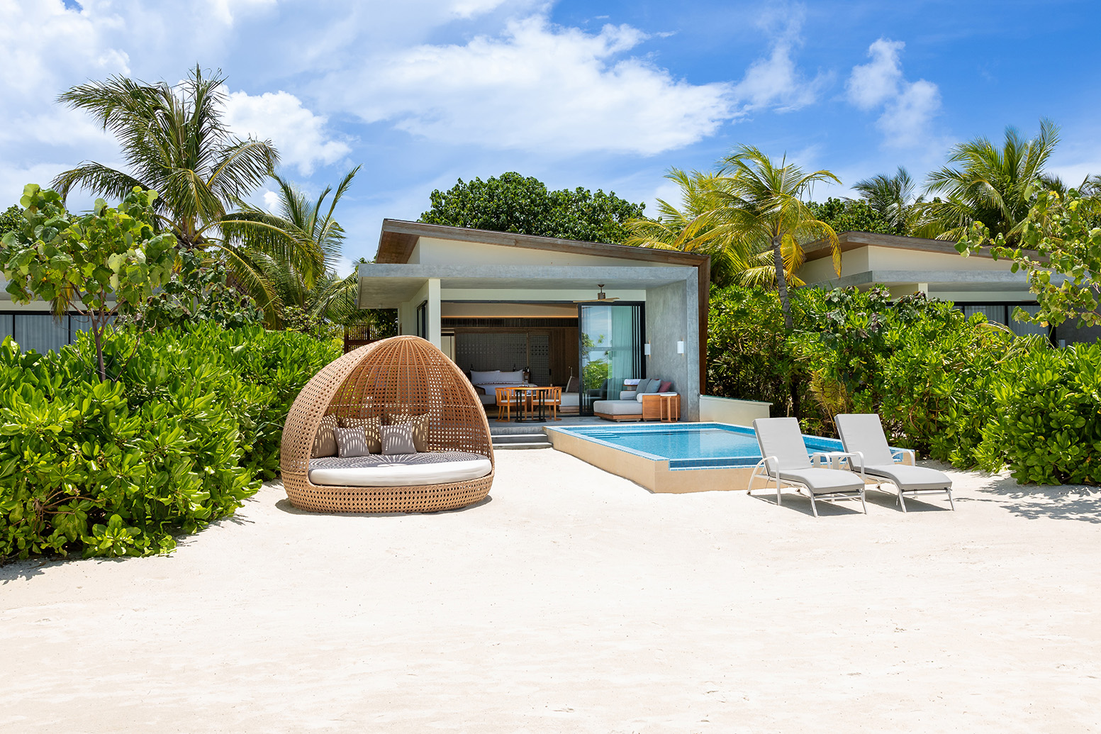 Beach Pool Villa - Kuda Villingili Resort Maldives