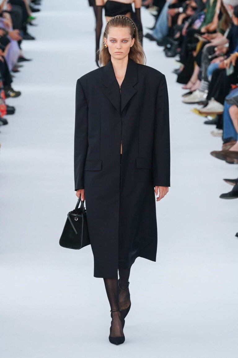 SNAP TASTE | Givenchy’s Spring/Summer 2024 Paris Showcase: Sheer Beauty ...