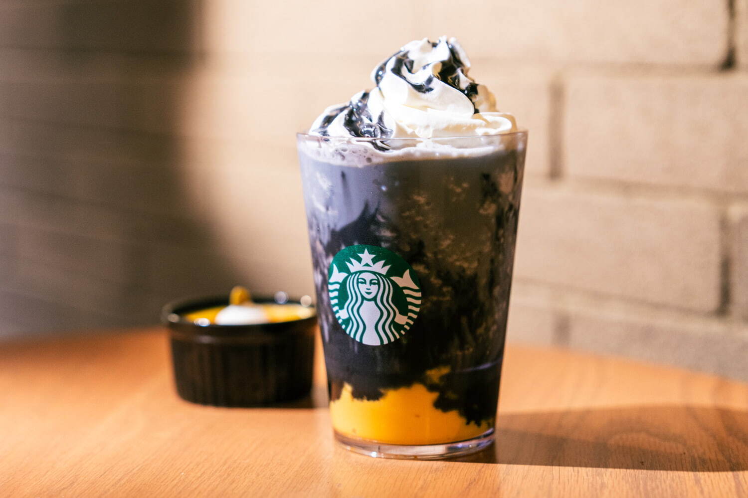 Starbucks halloween deals drinks 2020