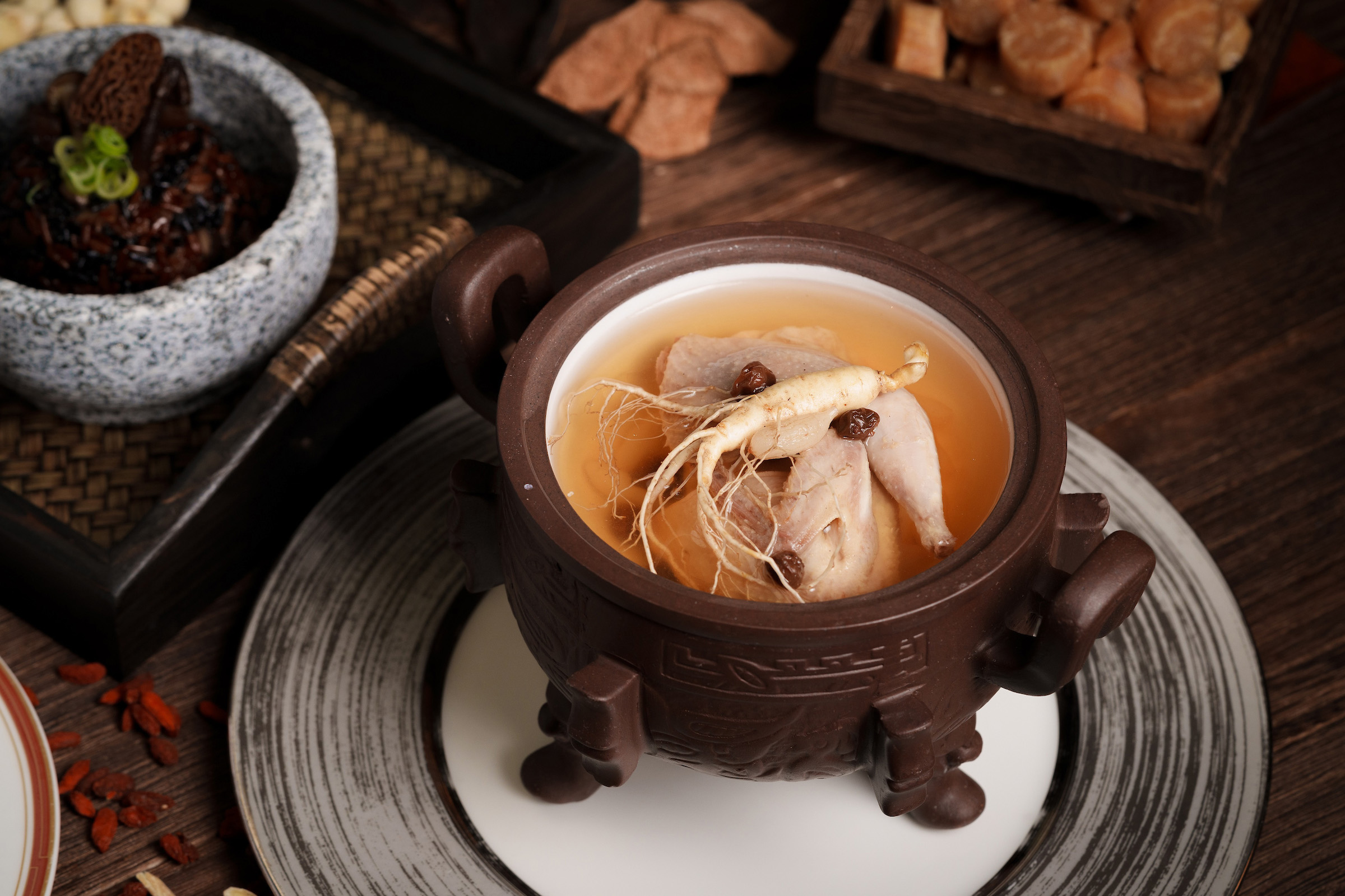 吉林人参五味子炖鹌鹑 (Double-boiled Quail with Jilin Ginseng and Schisandra) - Galaxy Macau