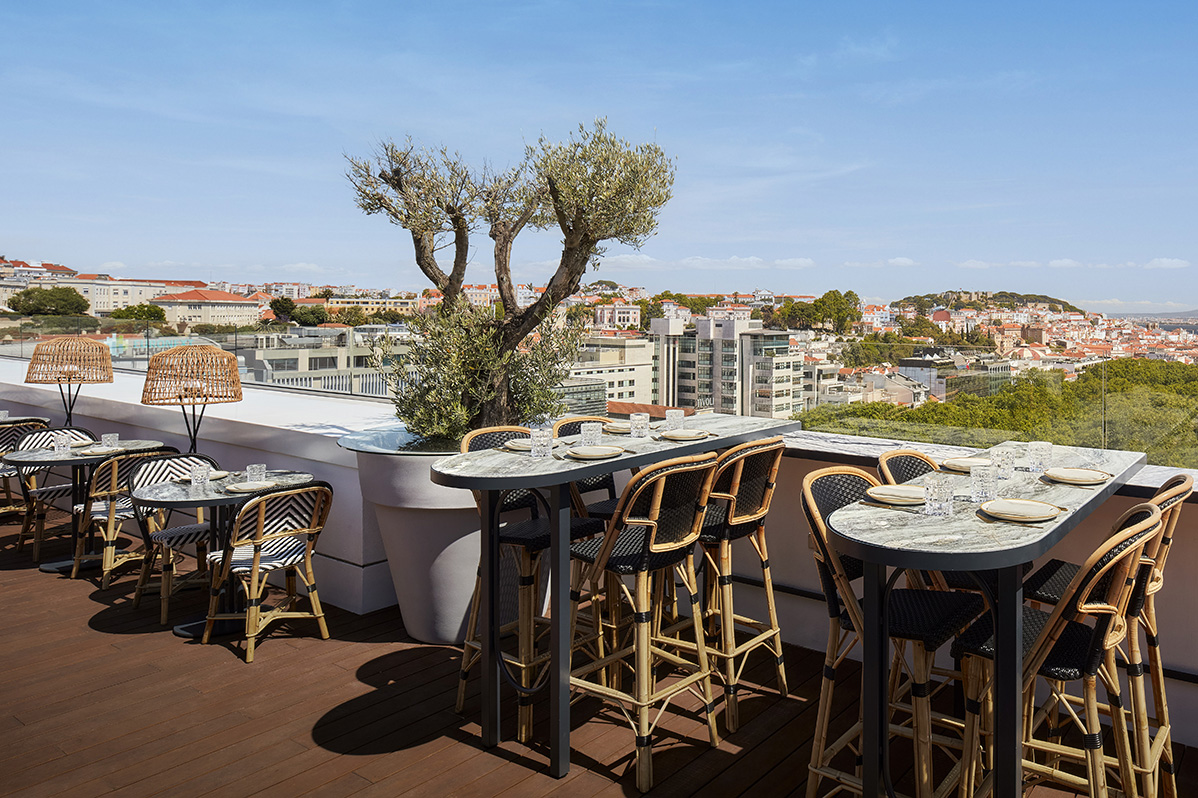 SEEN Sky Bar, located on the rooftop of the Tivoli Avenida Liberdade Lisboa Hotel