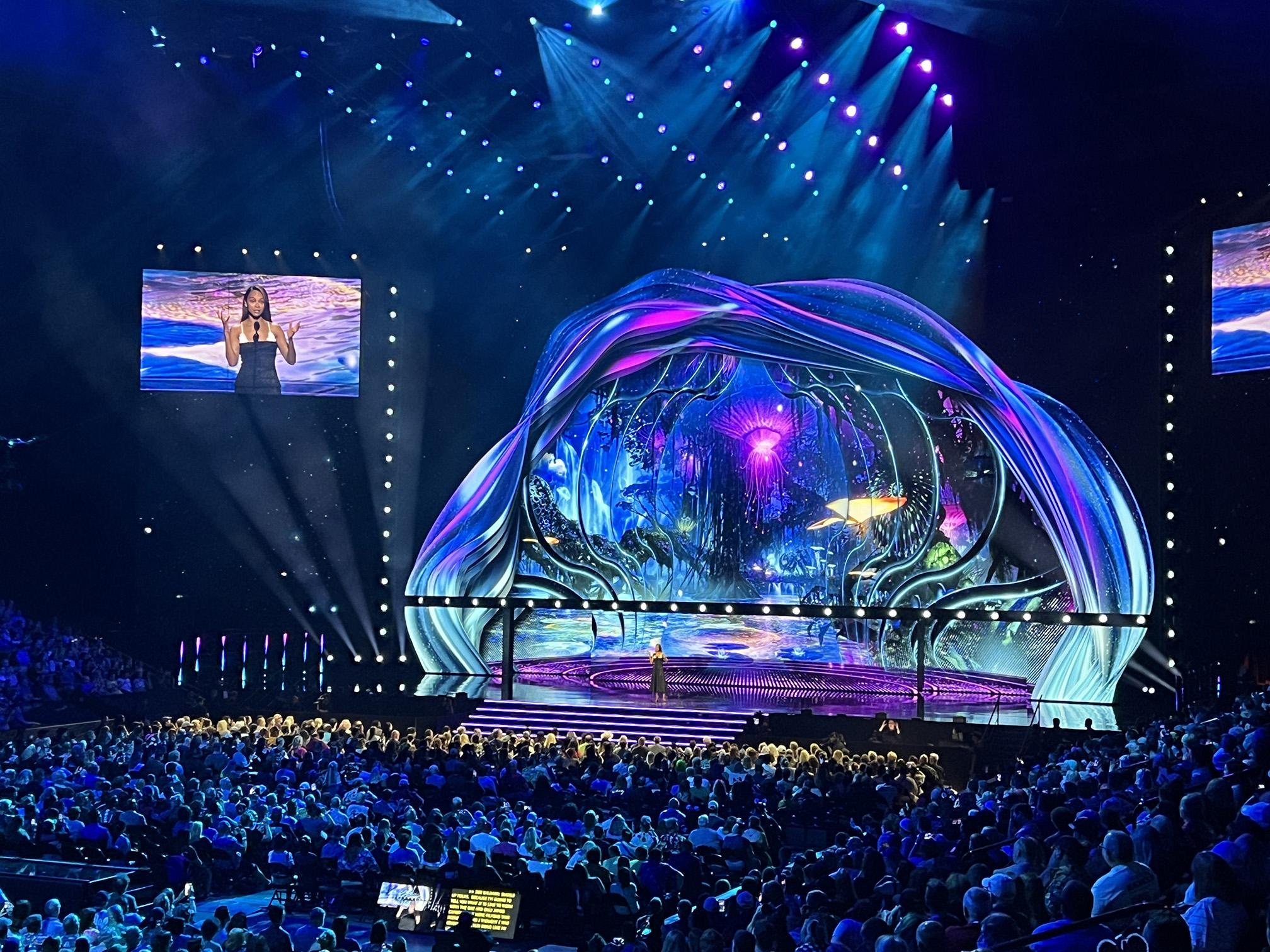 Zoë Saldaña - 2024 Disney Legends Award Ceremony at D23 (Photo by Julie Nguyen)