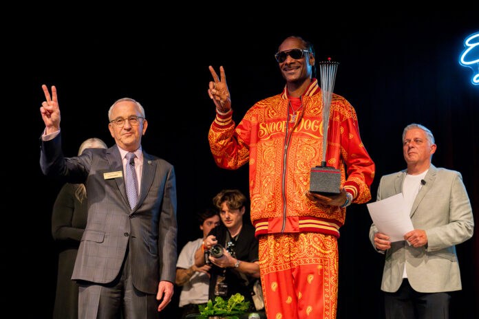 Snoop Dogg Honored as Entrepreneur of the Year at USC